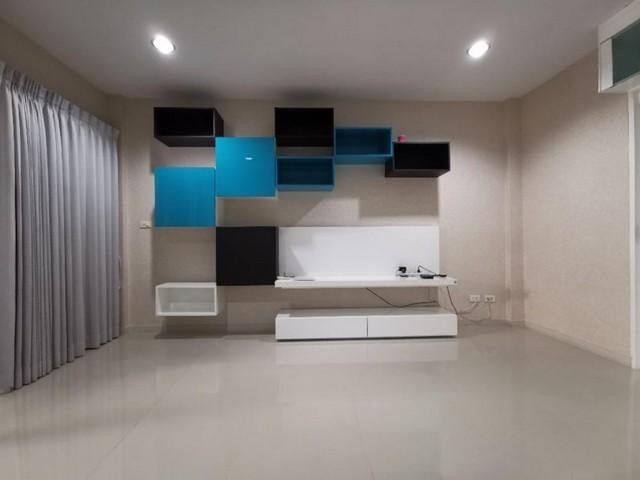 รหัสC5472 ให้เช่าทาวน์เฮ้าส์ 2ชั้น ถนนรามอินทรา ใกล้รถไฟฟ้าสายสีชมพู สถานีรามอินทรา กม.4 รหัสC5472
