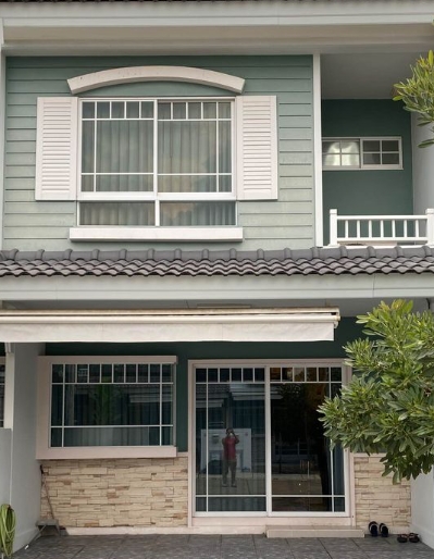 ขายทาวน์โฮม2 ชั้น อินดี้ 1 บางนาตราด กม.7 ใกล้เมกาบางนา มี 2 ห้องนอน 3 ห้องน้ำ