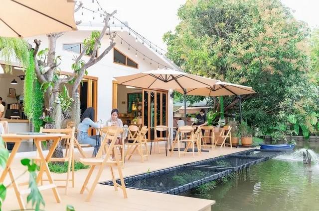 ให้เช่าพื้นที่ทำร้านอาหาร ซอยอ่อนนุช17 พื้นที่ 108 ตรม.แอร์ 3 เครื่อง กว้าง 12 เมตร ลึก 9เมตร  เหมาะทำร้านอาหาร คาเฟ่