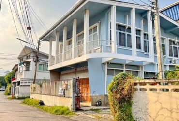 ขายบ้านสองชั้น คูเมืองด้านนอก ถนนวัวลายเชียงใหม่ 5 ห้องนอน 4 ห้องน้ำ