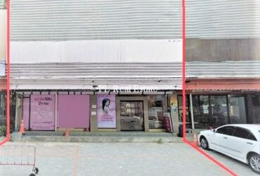 BH2092 ให้เช่าอาคารพาณิชย์ติดถนนใหญ่ 1 ชั้นครึ่ง ย่านศรีนครินทร์ เหมาะ ทำคลีนิกแบ่งเป็นห้องๆมีทั้งหมด 10 ห้อง มีที่จอดรถลูกค้า 4 คัน