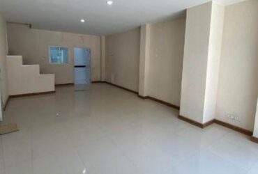 POR2285 ขาย ทาวน์โฮม 3 ชั้น ย่านลาดพร้า วังหิน โชคชัย4 ซอย 22 ใกล้กองปราบ เดินทางสะดวก เหมาะซื้ออยู่อาศัย