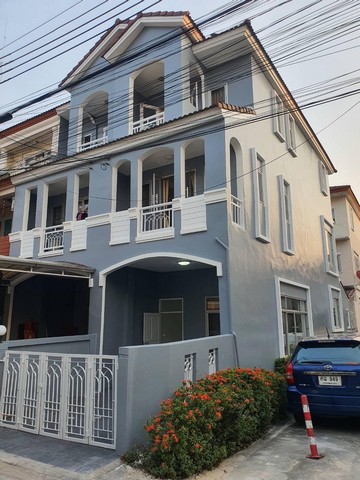 LV51795 ให้เช่า ทาวน์เฮ้าส์ 3 ชั้น The Balcony Home เฉลิมพระเกียรติร 9 ซอย 28 ( เยื้องสวนหลวงร 9)