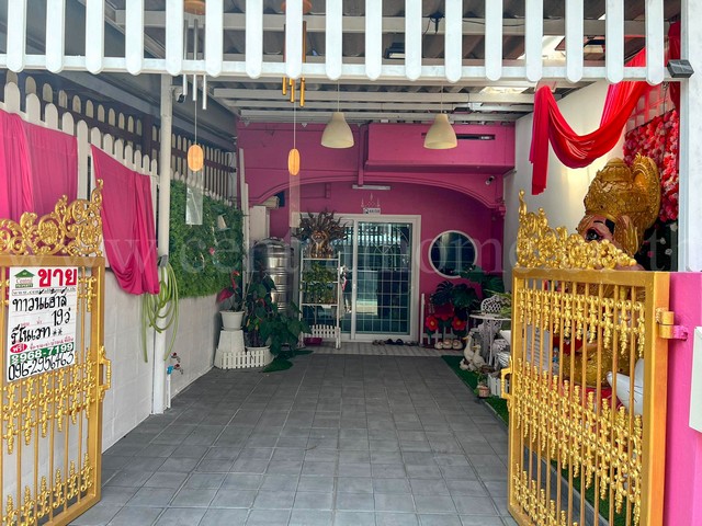 ทาวน์เฮ้าส์ นภาศิริ ซอยบุญศิริ รีโนเวทใหม่ พร้อมอยู่ บ้านรีโนเวทใหม่ทั้งหลัง