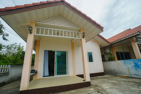ประกาศขายบ้านเดี่ยว ต.หน้าเมือง อ.เกาะสมุย สุราษฎร์ธานี 2 นอน แถมเฟอร์ 37 ตร.ว. ใกล้ศาลจังหวัดสมุย
