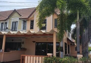 ขายทาวน์โฮม2ชั้น มบ.เดอะคันทรีเมืองใหม่ 3ห้องนอน หลังมุม บ้านใกล้ถนนพระยาสัจจา บ้านใกล้ตลาดไฟฟ้าเมืองใหม่ชลบุรี เสม็ด เมืองชลบุรี ชลบุรี