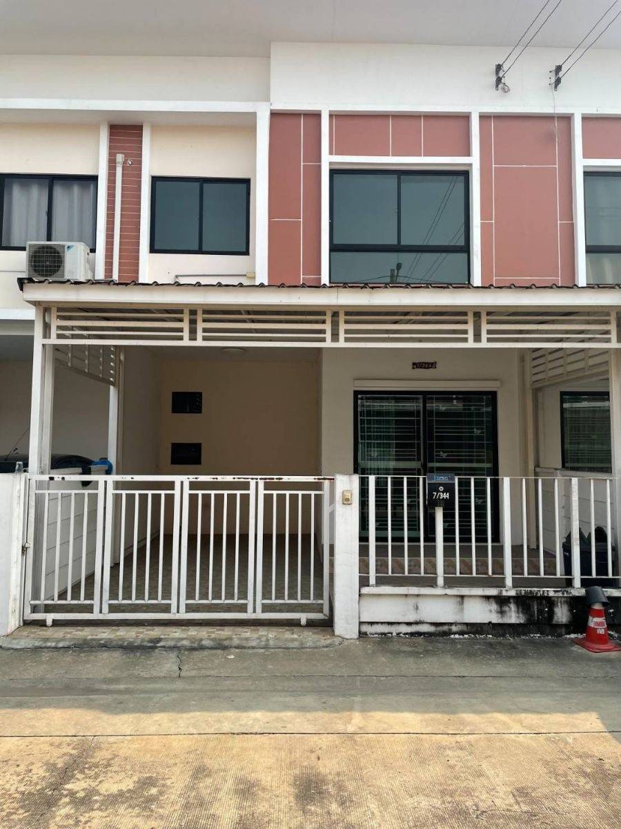 ขายทาวน์เฮ้าส์ 2 ชั้น หมู่บ้านเจทาวน์ (ใกล้ฟิวเจอร์พาร์ค รังสิต)