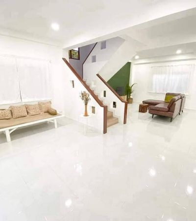 บ้านในโครงการ แปลงมุม มีสวนข้างบ้านพื้นที่กว้าง หลังบ้านไม่ติดใคร วิวดอย บนถนนวงแหวนรอบ 3 ถนนกว้าง เดินทางสะดวก