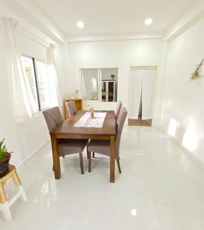 บ้านในโครงการ แปลงมุม มีสวนข้างบ้านพื้นที่กว้าง หลังบ้านไม่ติดใคร วิวดอย บนถนนวงแหวนรอบ 3 ถนนกว้าง เดินทางสะดวก