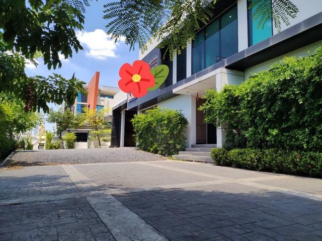 ขายโรงงาน เฟอร์นิเจอร์ คุ้มเกล้า เจ้าคุณทหารลาดกระบัง  พื้นที่ 2 ไร่ 2 ตารางวาวา พร้อมใบรง.2 ถนนกว้างรถพ่วงเข้าออกได้ ใกล้ สนามบิน