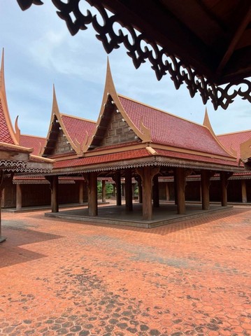 ขายด่วน บ้านเรือนไทยภาคกลาง บ้านเรือนไทย และ บ้านทรงยุโรป เมืองสมุทรสาคร