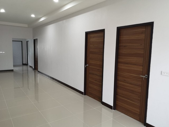 ด่วนนน หลังสุดท้ายแล้ว บ้านแฝด 3 ห้องนอน 2 ห้องน้ำ 50 ตรว. ตำบลทับมา อำเภอเมืองระยอง จังหวัดระยอง