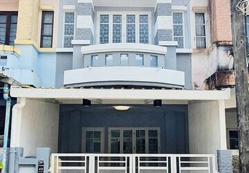 ขายทาวเฮ้าส์ RENOVATE สวยมาก หมู่บ้านบุศรินทร์2 คลอง2 รังสิต ปทุมธานี ใกล้ฟิวเจอร์ พาร์ค รังสิต