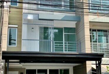 ขายทาวน์โฮม 3 ชั้น ทาวน์พลัส ประชาอุทิศ เพิ่งปรับปรุงใหม่พร้อมอยู่