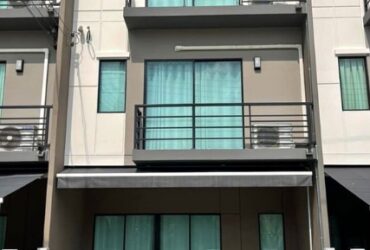 ให้เช่าทาวน์โฮม3ชั้น บ้านกลางเมืองราชพฤกษ์ สาทร มี 3 ห้องนอน 3 ห้องน้ำ