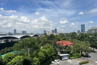 ขายๆคอนโด The Parkland Srinakarin มีระเบียงใหญ่ 2 ด้าน ระเบียงหันด้านทิศตะวันออกไม่ร้อน