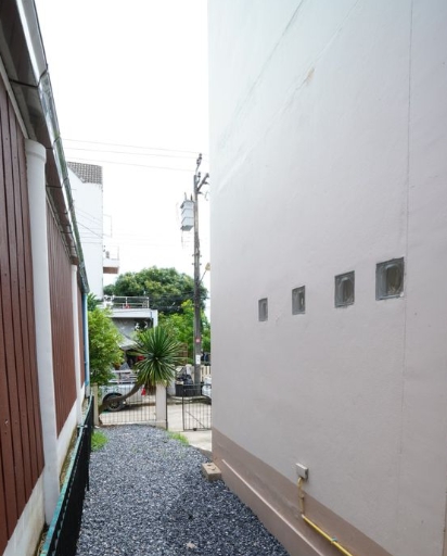 ขายบ้านเดี่ยว 3 ชั้น บ้านแสงอรุณ ถนนเฉลิมพระเกียรติ์ ซอย28 ประเวศ  เนื้อที่ 37ตรว มี 4ห้องนอน 3 ห้องน้ำ