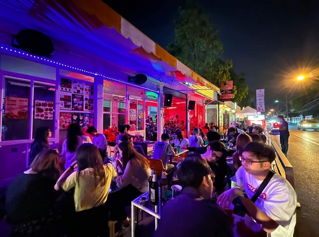 เซ้งด่วนร้าน DM direct message club ตกแต่งครบ พร้อมอุปกรณ์ทำเลทอง ตลาดรถไฟศรีนครินทร์