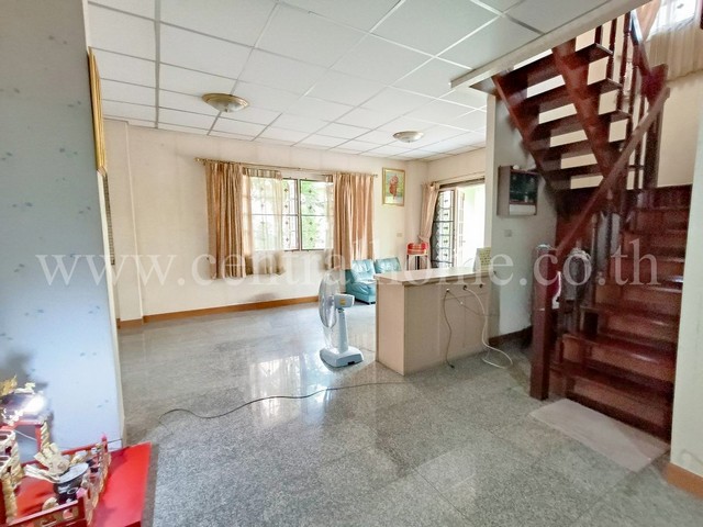 บ้านเดี่ยว หมู่บ้าน วรารมย์ เพชรเกษม 81 ใกล้ เดอะมอลล์ บางแค