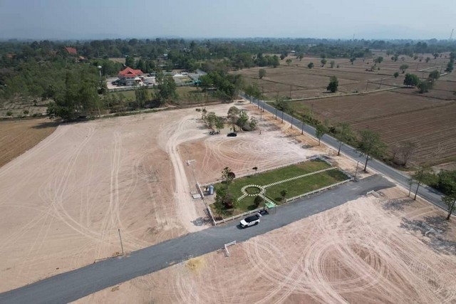 โครงการบ้านสวนสุขสบาย ติดถนนโยธาธิการ  อยู่ใกล้ อบต.บ้านพริก อ.บ้านนา นครนายก