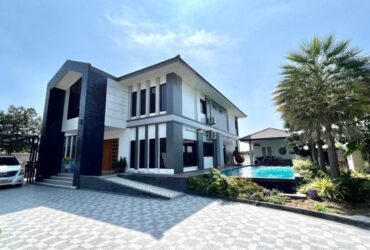 รหัสMAY69 ขายบ้านเดี่ยว 2 ชั้นพร้อมสระว่ายน้ำส่วนตัว สไตล์นอดิก-ไทย-สแกนดิเนเวีย วิวทุ่งนา ย่านไทรน้อย นนทบุรี