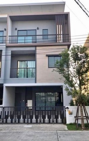 ให้เช่าทาวน์โฮม 3ชั้น หมู่บ้านธนาคลัสเตอร์ บางใหญ่ คลองถนน มี 4 ห้องนอน 4ห้องน้ำ แปลงมุม ใกล้เซ็นทรัลเวสต์เกต