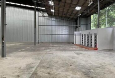 ให้เช่าโกดัง450 ตรม. สุวินทวงศ์ ใกล้สถานีตำรวจนครบาลลำผักชี เดินทางสะดวก