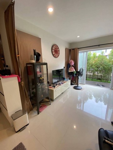 ขายบ้านแฝด 2 ชั้น หมู่บ้านคีรีราชา 3นอน เก้ากิโล ใกล้ร้านอาหารนาวาชายหาด วัดพิบูลสัณหธรรม ศรีราชา ชลบุรี