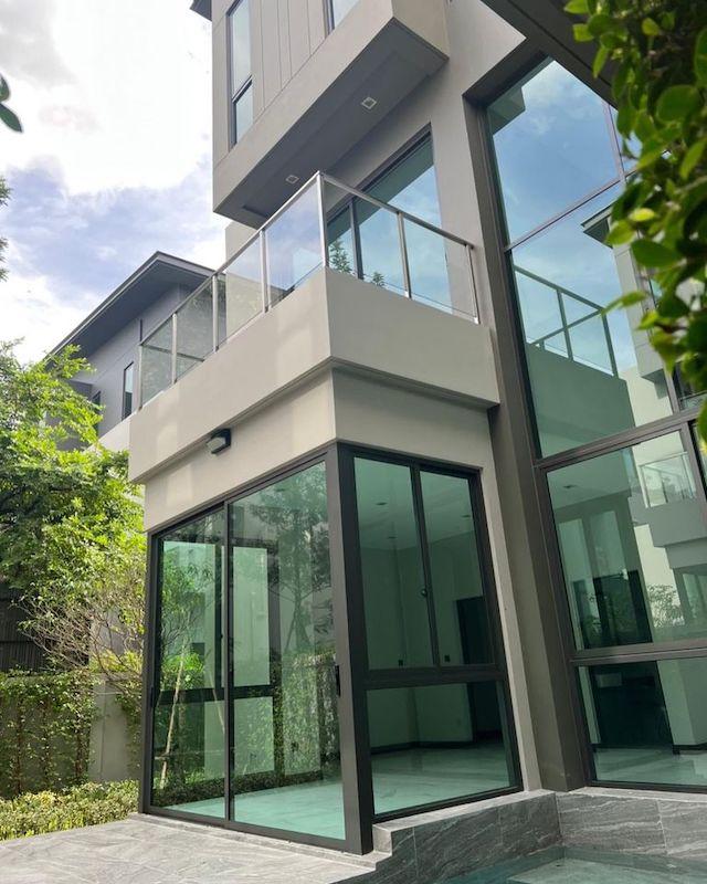 ขายบ้านเดี่ยว 3ชั้น แกรนด์ บางกอก บูเลอวาร์ด ราชพฤกษ์ พระราม 5  พื้นที่ใช้สอย 451 ตรม. 4 ห้องนอน 5 ห้องน้ำ ถ.นครอินทร์ ราชพฤกษ์