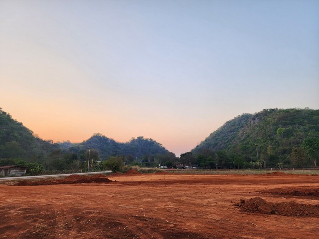 ขายที่ดินเขาใหญ่ ต.คลองม่วง อ.ปากช่อง ติดถนนลาดยาง ที่ดินอยู่บนเนินหุบเขาล้อมรอบ 360องศา