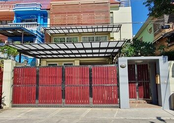 ทาวน์โฮม หมู่บ้านพนาสนธิ์ แกรนด์วิลล์ เสรีไทย 68 75000 BAHT. 8 นอน 9 BATHROOM ขนาดพื้นที่ 50 ตาราง-วา 0 Ngan 0 RAI ใกล้กับ รพ.เสรีรักษ์ สภาพเยี่ยม หลังมุม