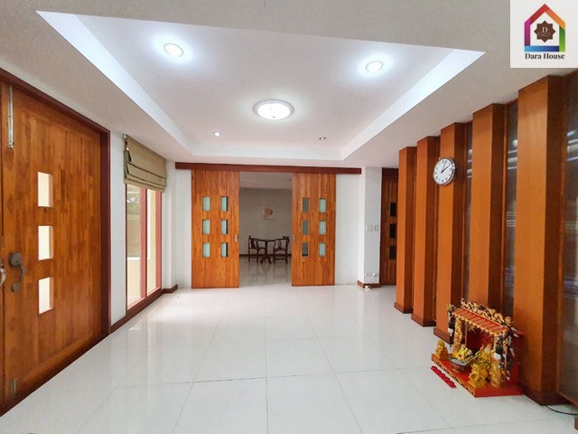 ทาวน์โฮม หมู่บ้านพนาสนธิ์ แกรนด์วิลล์ เสรีไทย 68 75000 BAHT. 8 นอน 9 BATHROOM ขนาดพื้นที่ 50 ตาราง-วา 0 Ngan 0 RAI ใกล้กับ รพ.เสรีรักษ์ สภาพเยี่ยม หลังมุม