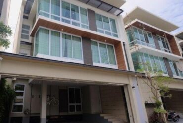ให้เช่าบ้านเดี่ยว พร้อมสระว่ายน้ำอินทามระสามเสนใน พญาไท  215,000 บาท