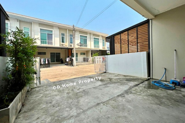 ขายหมู่บ้านเสนาวิลเลจ ติวานนท์-บางกะดี หน้าบ้านหันทางทิศตะวันออกเฉียงเหนือ (DD00764)