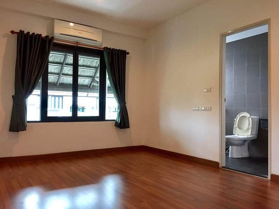 EPL-HR1938 ให้เช่าโฮมออฟฟิศ 4 ชั้น ถนนสุขุมวิท 77 โครงการอารียา แมนดารีนา สุขุมวิท 77 มี  6 ห้อง 5 ห้องน้ำ พื้นที่ใช้สอย 232 ตร.ม.
