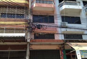 BH2056 ให้เช่าอาคารพาณิชย์ ตึกแถ​ว 3.5ชั้น ทำเลสะแกงาม พระราม 2  อยู่ในย่านเศรษฐกิจของถนนสะแกงาม