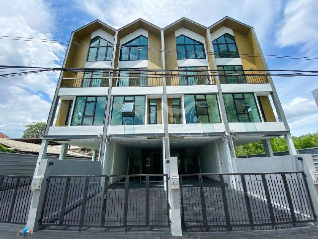Townhome  ทาวน์โฮม 4 ชั้นหลังมุม บ้านใหม่ไม่เคยเข้าอยู่ ซอยวชิรธรรม60 ย่านสุขุมวิท 101/1 พื้นที่เท่ากับ 30 ตรว. 0 NGAN 0 Rai 3 นอน ใกล้ – NICE! หลังมุม บ้านใหม่ไม่เคยเข้าอยู่