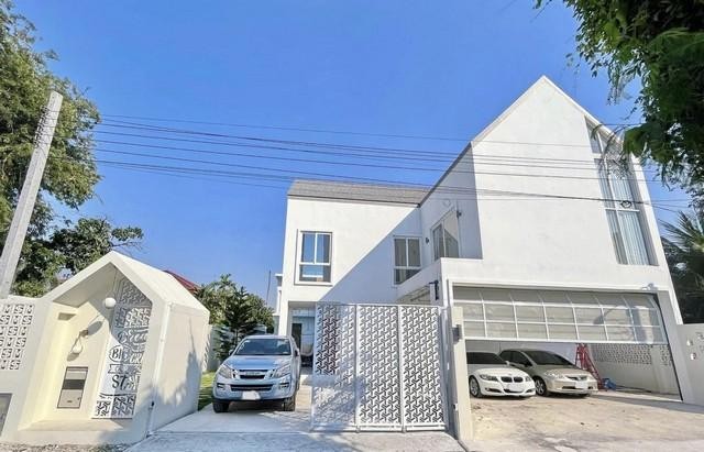 PS01 ให้เช่า ขาย บ้านเดี่ยว 3ชั้น ถนนราชพฤกษ์ อำเภอเมือง นนทบุรี มีสระว่ายน้ำส่วนตัว ตกแต่งสวยพร้อมอยู่