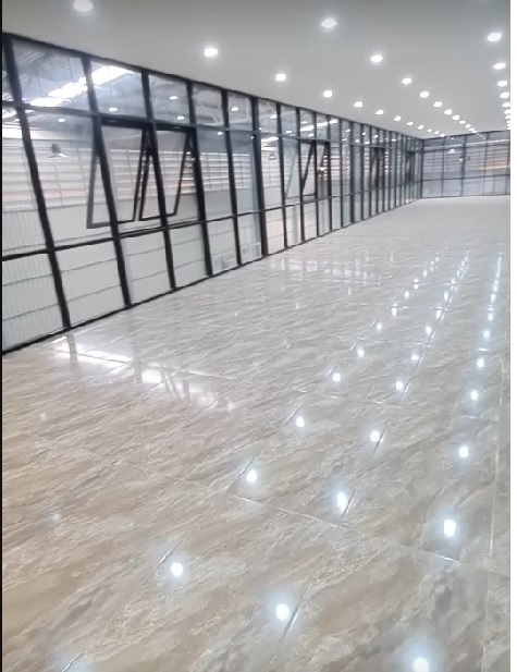 ให้เช่าโกดังสำนักงาน 1400 ตรม. บนเนื้อที่ 266 ตรว. ติดถนนใหญ่ ย่านวัชรพล รามอินทรา  ใกล้ทางด่วนและวงแหวนอุตสาหกรรม