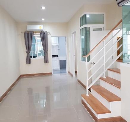 ทาวน์เฮาส์  โกลเด้น ทาวน์ บางนา-สวนหลวง 3 นอน 18000 B. ใกล้กับ อิเกีย-เมกกะบางนา, โฮมโปรบางพลี, ซีคอนสแควร์, พาราไดซ์พาร์ค, สนามบินสุวรรณภูมิ, ม.รามคำแหง บางนา, นิคมอุตสาหกรรม อัญธานี, บางพลี ราคาดี เยี่ยม