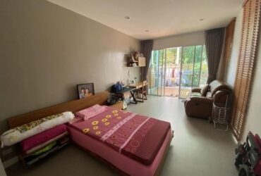 PO1528 ขาย ทาวน์โฮม วิลเลต ซิตี้ พัฒนาการ 38 Villette City Pattanakarn 38 หลังมุม เนื้อที่ 42 ตรว 4 ห้องนอน 4 ห้องน้ำ แอร์ทุกห้อง หน้าสวน
