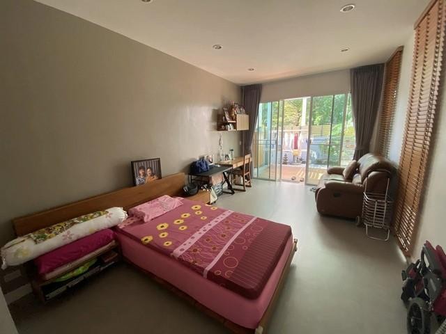 PO1528 ขาย ทาวน์โฮม วิลเลต ซิตี้ พัฒนาการ 38 Villette City Pattanakarn 38 หลังมุม เนื้อที่ 42 ตรว 4 ห้องนอน 4 ห้องน้ำ แอร์ทุกห้อง หน้าสวน