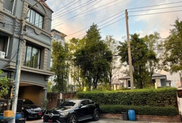 PO1531 ขาย ทาวน์โฮม 3.5 ชั้น บ้านกลางเมือง บริติช ทาวน์ ศรีนครินทร์ Baan Klang Muang British Town Srinakarin