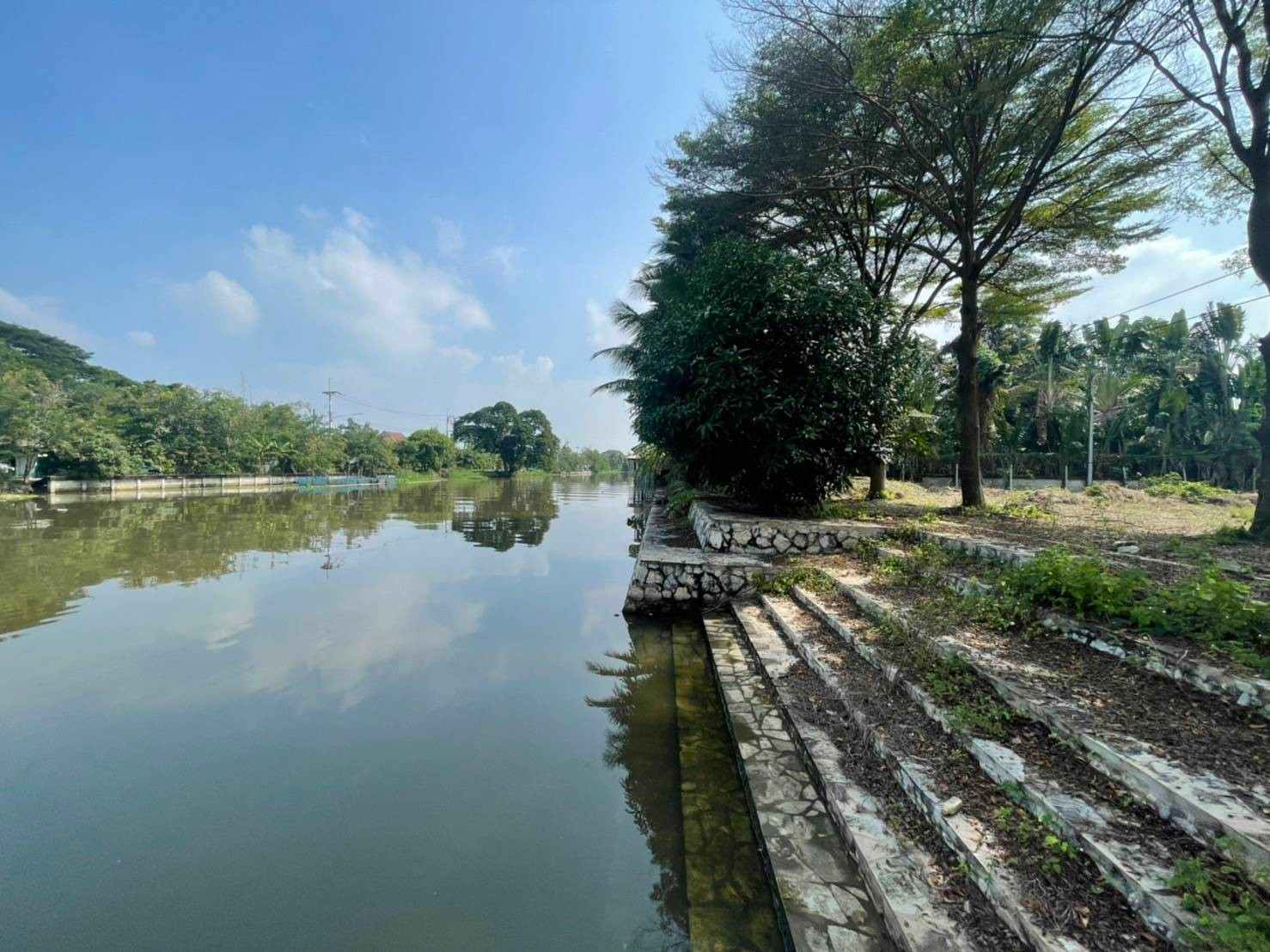 ขายที่ดินแปลงสวยติดน้ำริมคลองมหาสวัสดิ์ ต.ศาลายา อ.พุทธมณฑล จ.นครปฐม