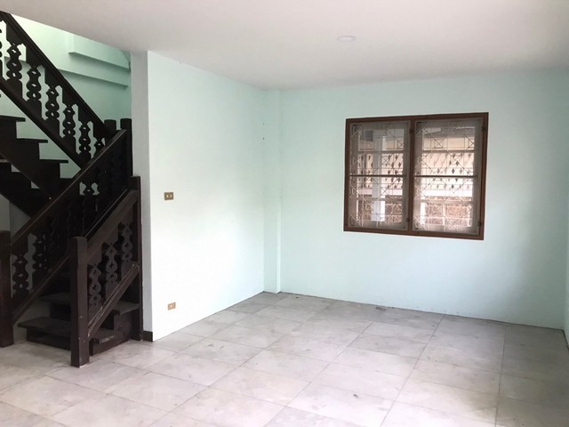 ขายด่วน บ้านเดี่ยว 2 ชั้น ที่ดินขนาด 76 ตร.วา  แขวงสะพานสูง เขตบางกะปิ กรุงเทพ  ZST054