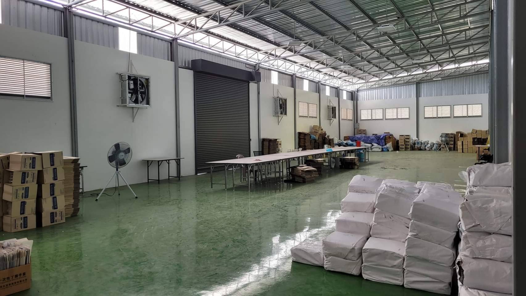WAN335ขาย/เช่าโรงงานพื้นที่ใช้สอยขนาด2800ตรม. ศูนย์กลางนิคมอุตสหกรรมต่างๆ ของ จ.ชลบุรี  เขต EEC  ใกล้ถนน 331
