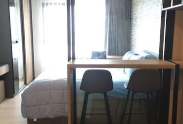 Life Asoke spacious safe peaceful 12th floor MRT Phetchaburi