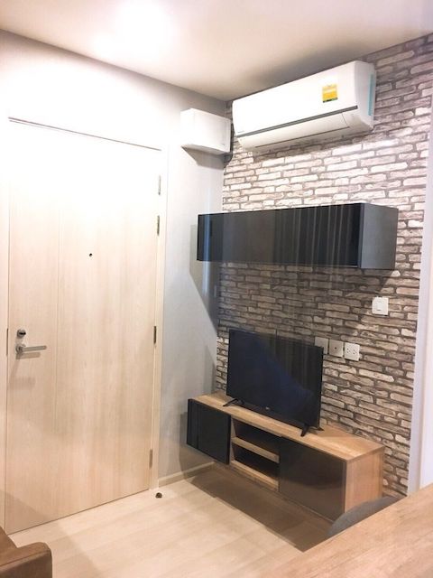 Life Asoke spacious safe peaceful 12th floor MRT Phetchaburi