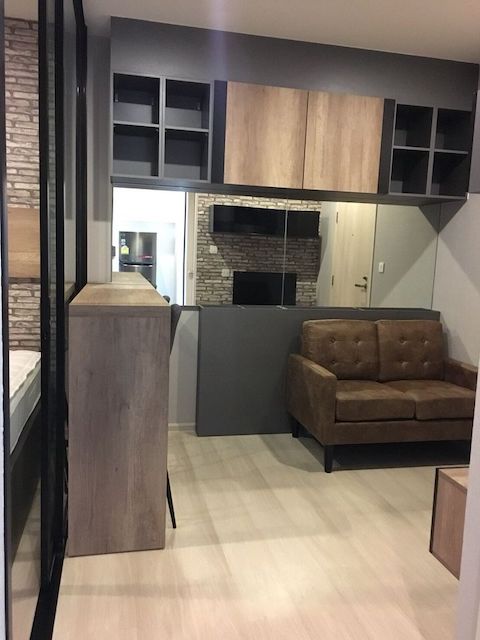 Life Asoke spacious safe peaceful 12th floor MRT Phetchaburi