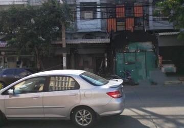 ขายอาคารพาณิชย์ 4 ชั้น ลาดพร้าว-วังหิน 49 ริมถนน ทำเลดีแหล่งชุมชน